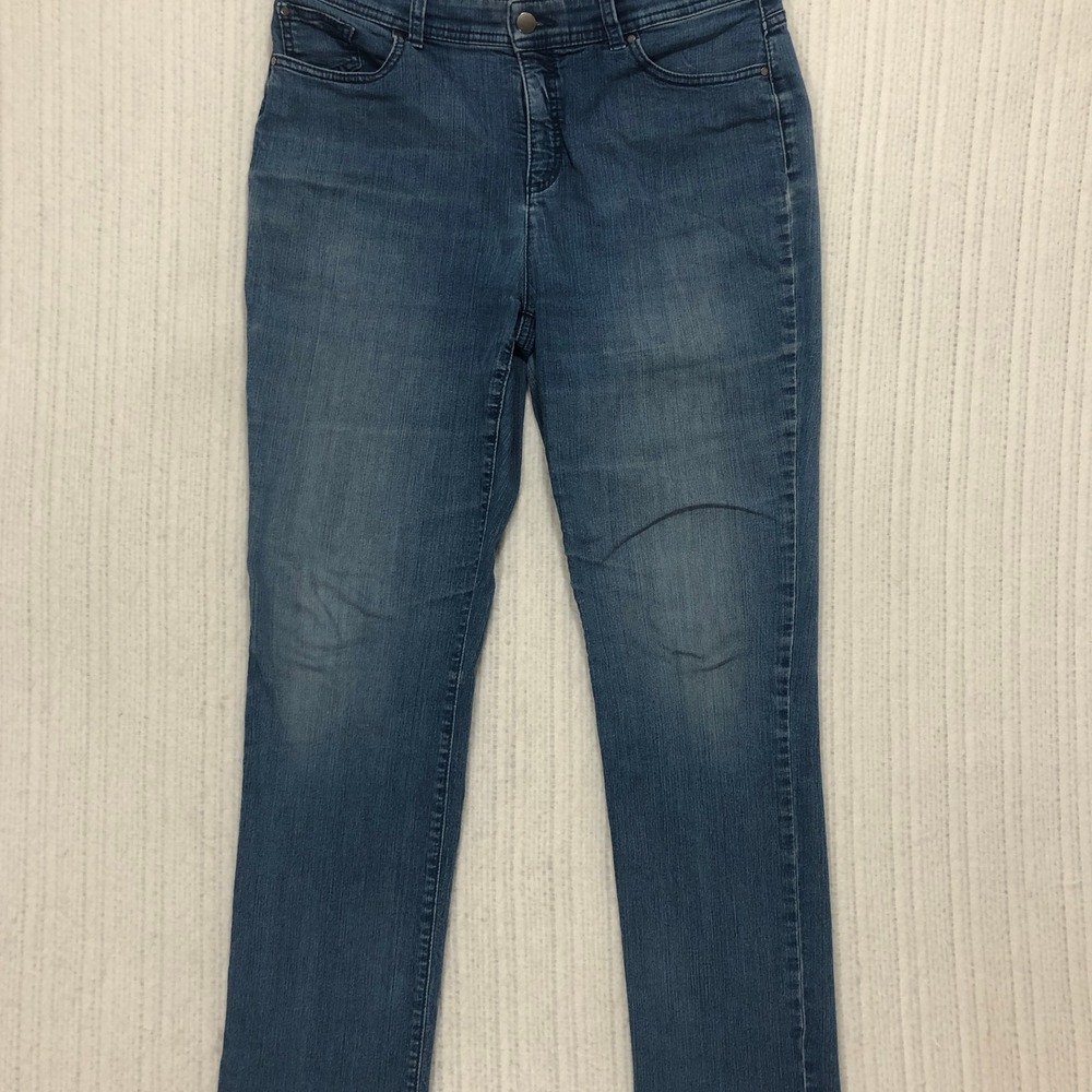 Chicos Fabulously Slimming Blue Jeans‎ Medium Wash Straight Leg Short Size 1 S